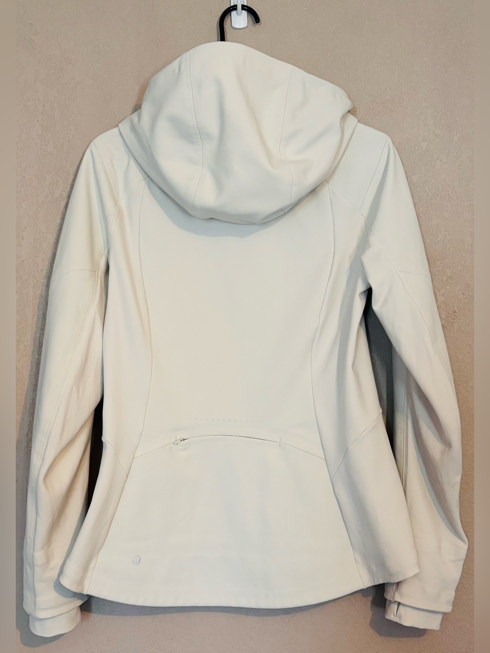 Lululemon Cross Chill RepelShell Performance Jacket - Picture 8 of 11